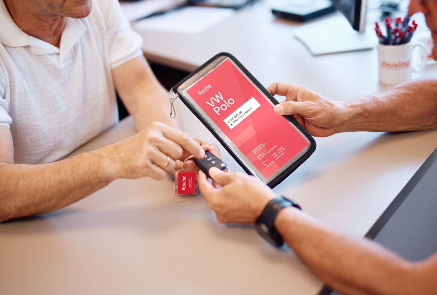 About-Emotions_Marken-Designagentur_Autovermietung-Enning_Project-Main_Foto-Mappe_Wide_001