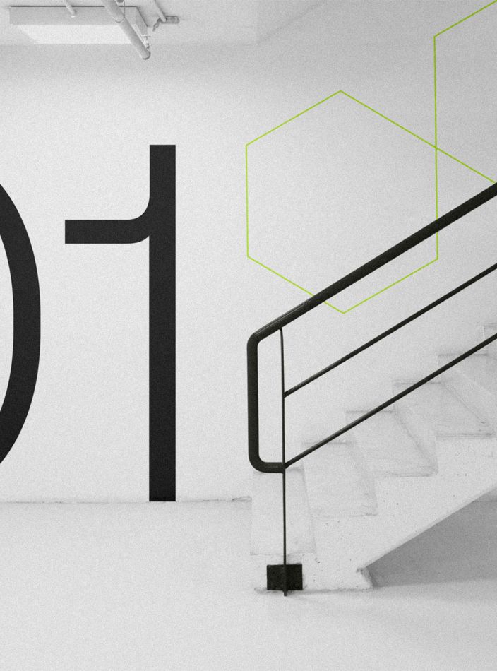 About-Emotions_Marken-Designagentur_Sabrina-Gussenberger-Powerful-Body-Mind_Project-Main_Treppenaufgang_High_001