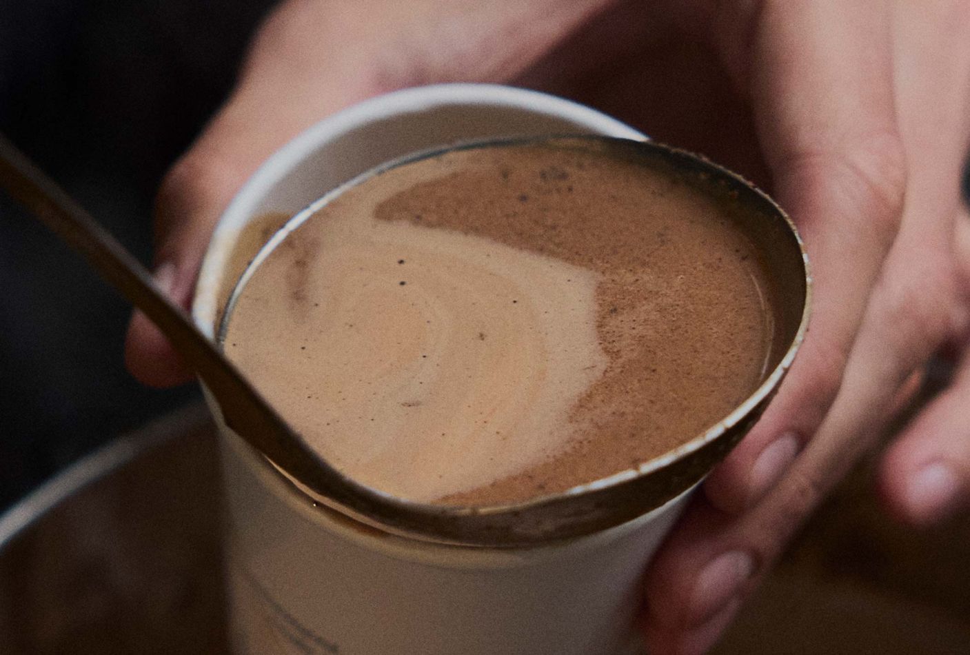 About-Emotions_Marken-Designagentur_Nurturing-Cacao_Project-BTS_Photo-6_Wide_001